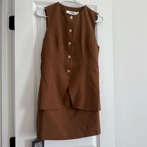 ASTR Buttoned Brown Sleeveless Dress